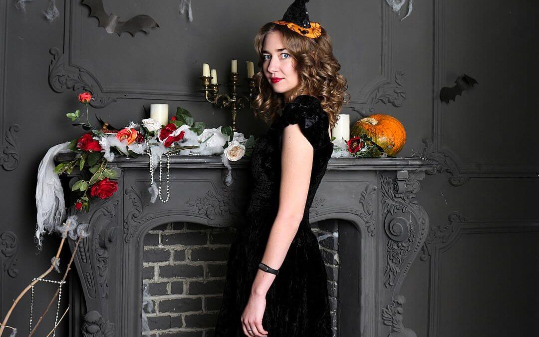 The Money Savvy Way To Host An Adult Spook-tastic Halloween Party